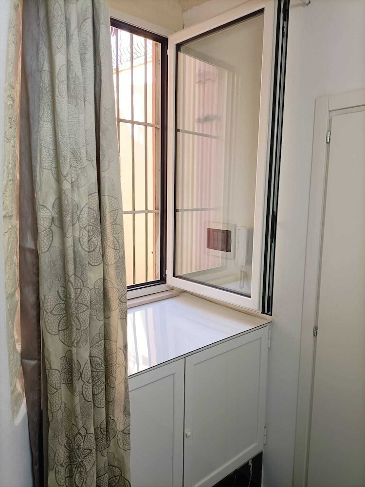 Фото Newhouse rooms black & white