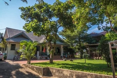 Гостиница Plus Hostel Ayutthaya в Аюттхае