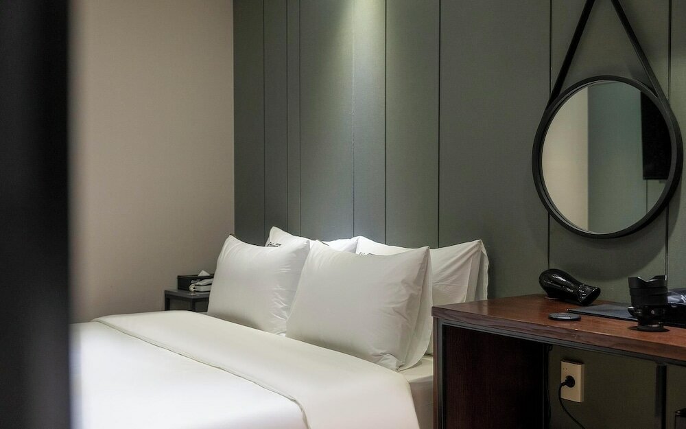 Фото Busan Daeyeondong Z