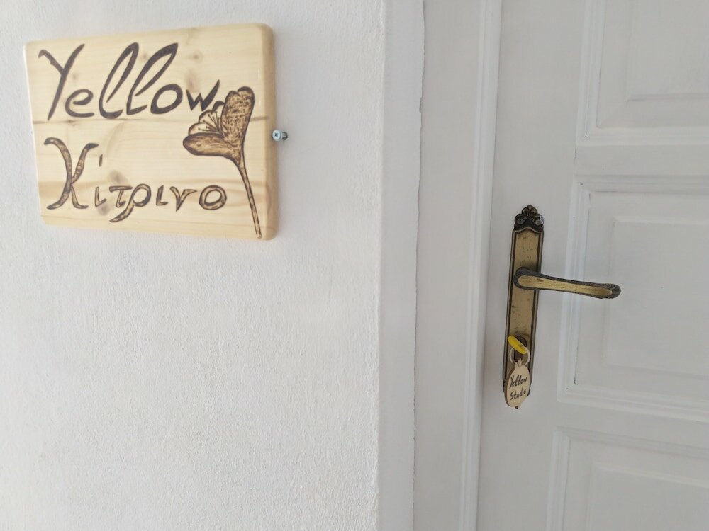 Фото Azalea Studios