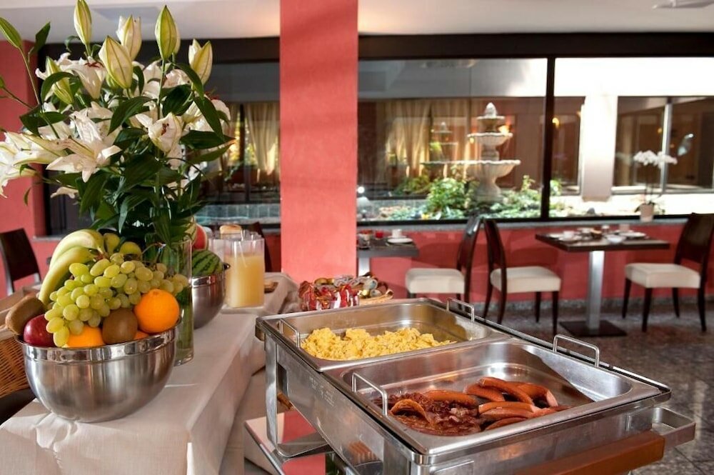 Фото Hotel Comtur