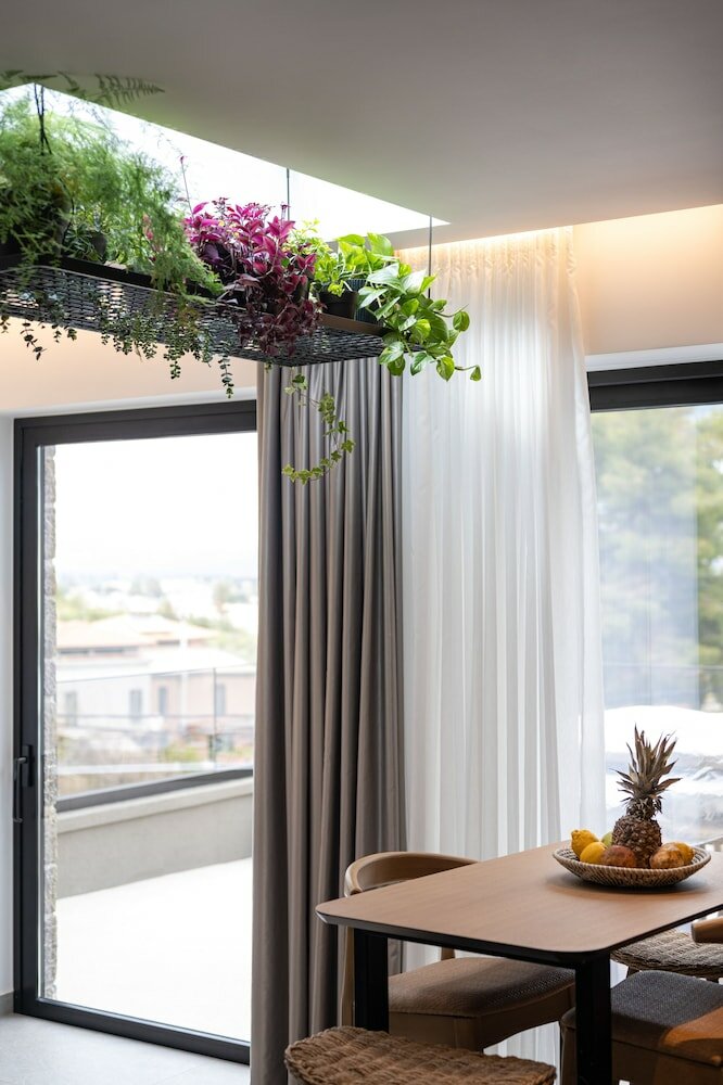 Фото Opal Executive Suites