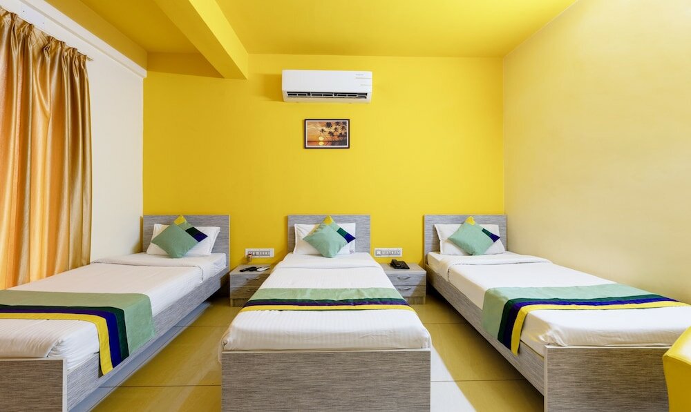 Фото Treebo Trend Four Seasons