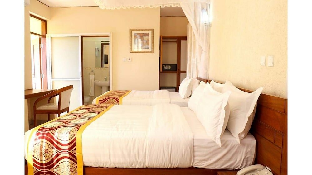 Фото Prinias Hotel