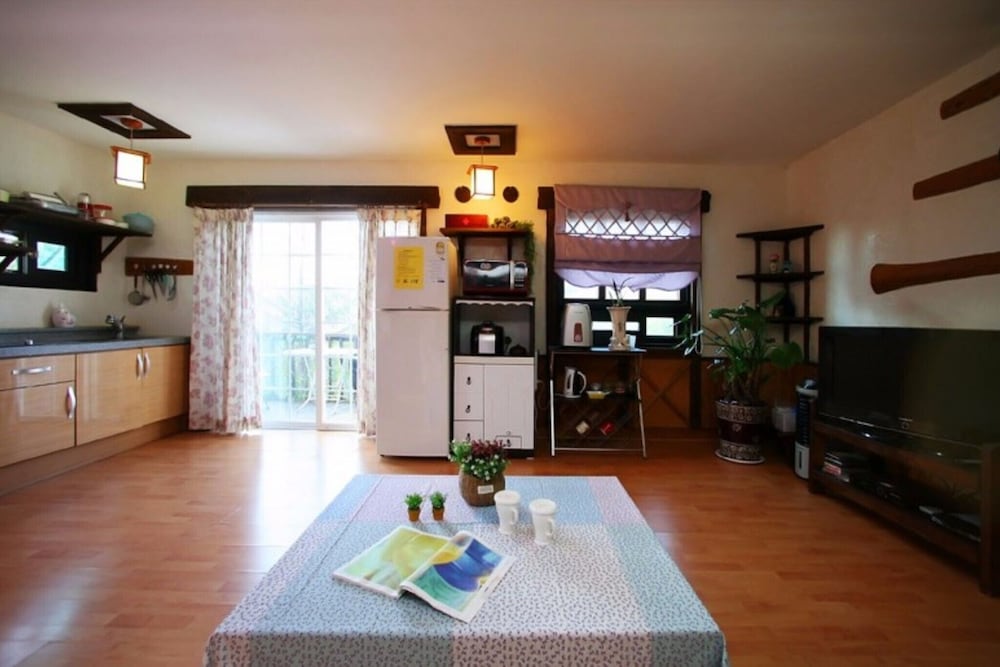 Фото Jeongseon Haetbinnuri Pension