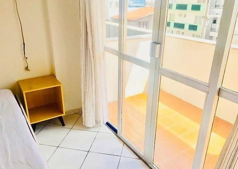 Фото Apto com Acesso Exclusivo a Praia em Bc