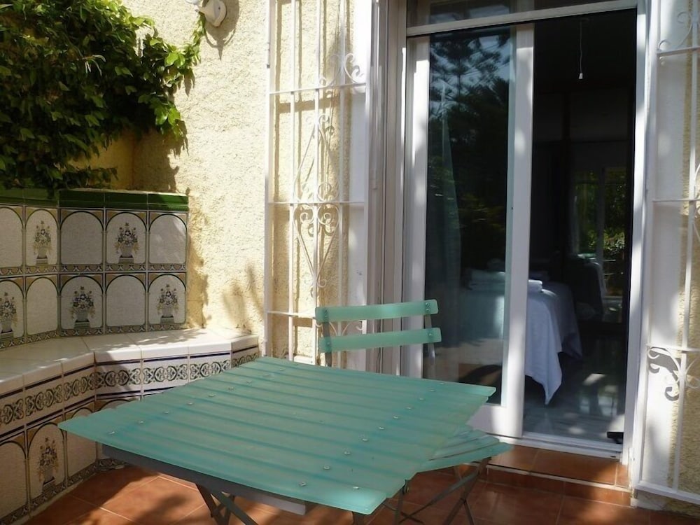 Фото Great Villa Close To Beach - Marbella