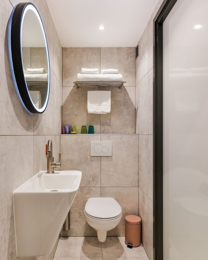 Фото The Monument Hotel