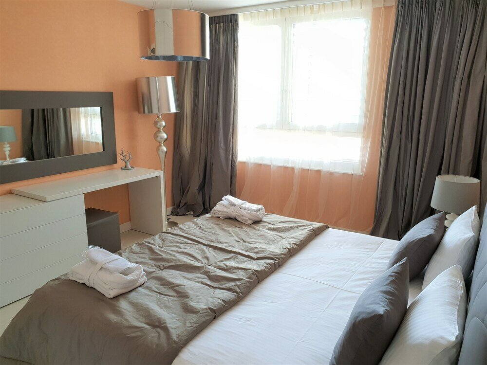 Фото The View Montreux