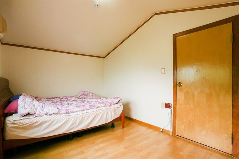 Фото Yeoju Dugyeonsae Meomunjari Pension