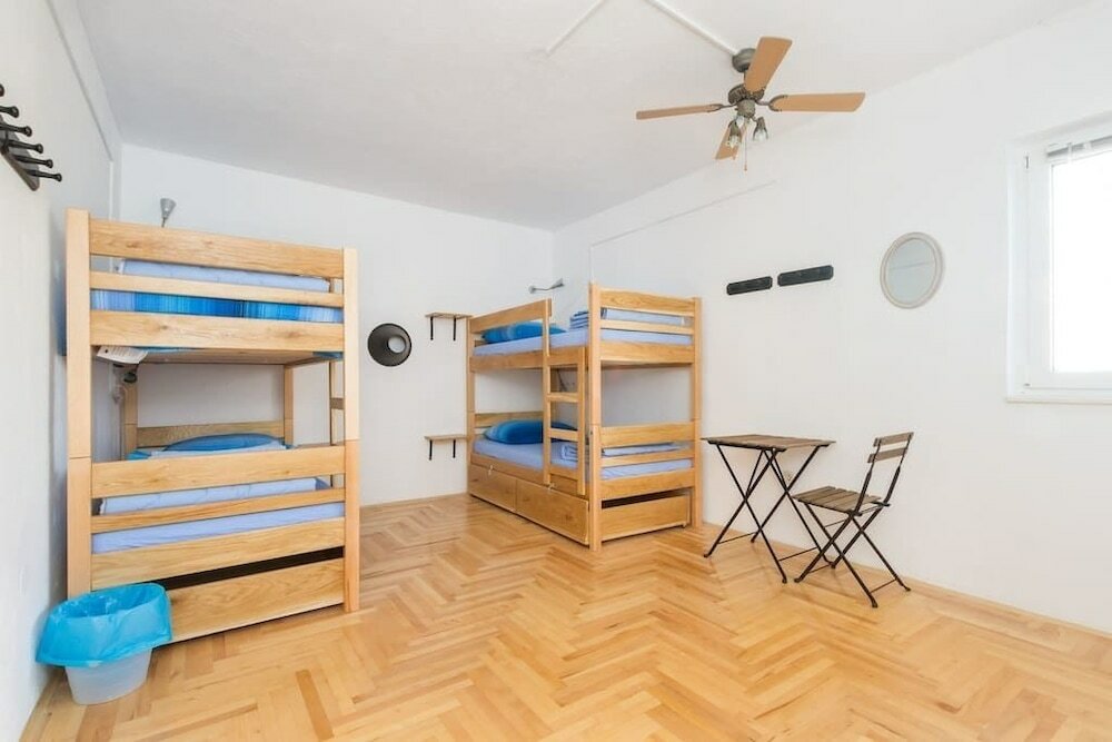 Фото Hostel Oktarin