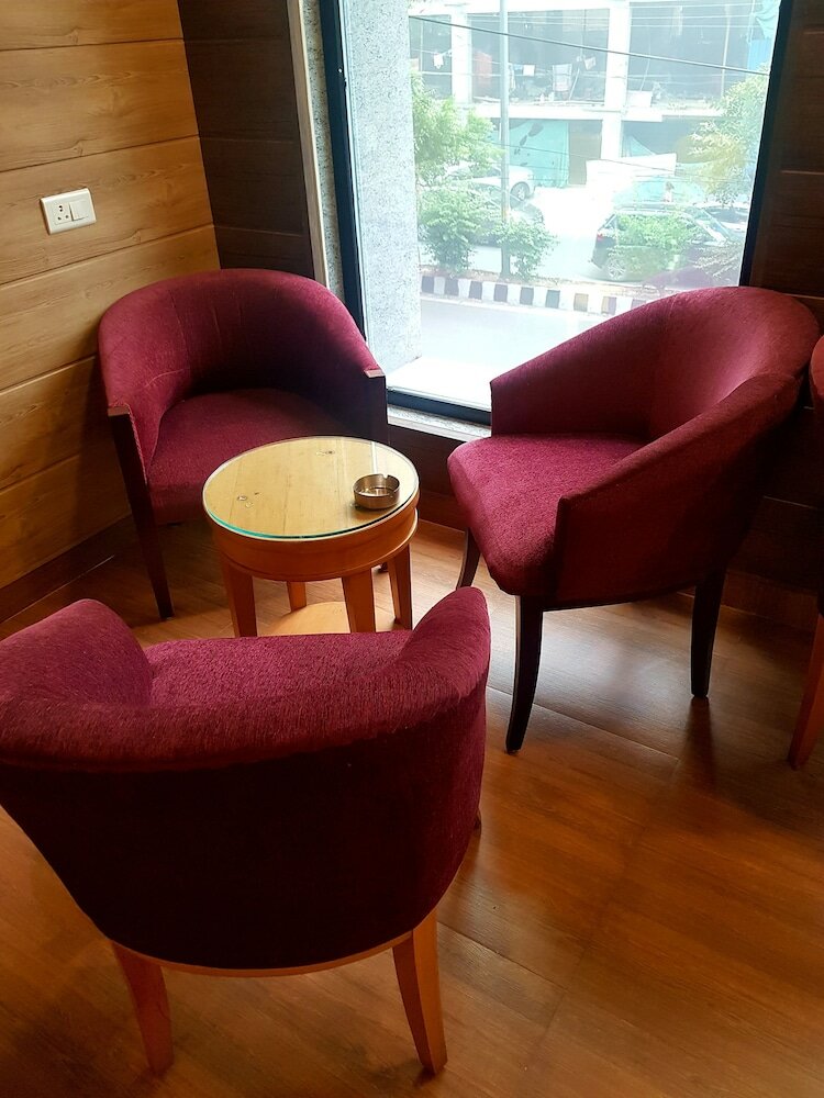 Фото Ikhaya Hotels