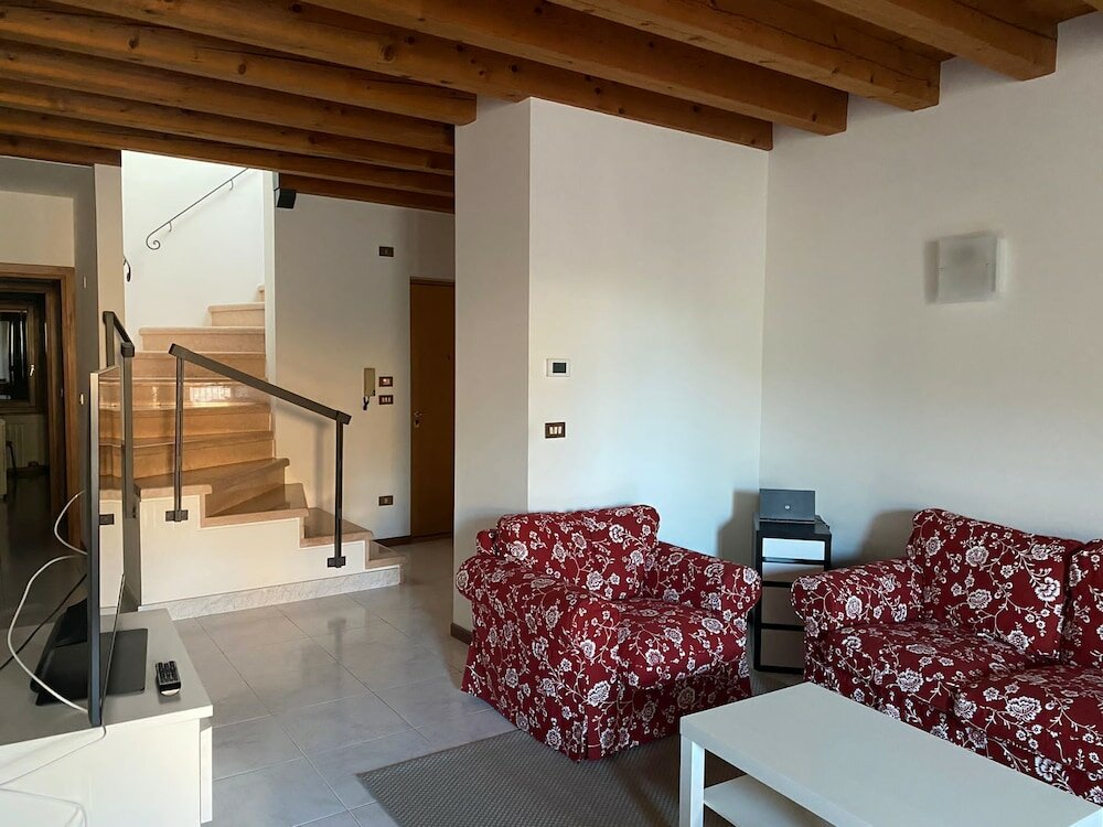 Фото Veronetta 52