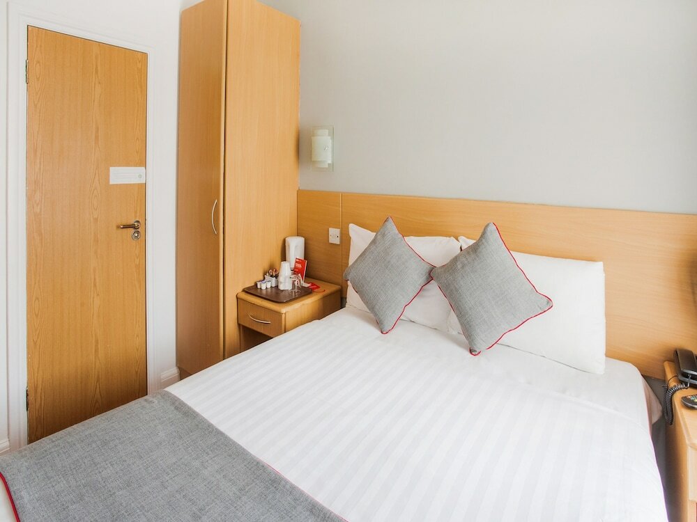 Фото Oyo London Guest House