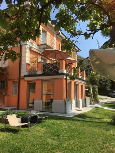 Апартаменты Gelsomino 3 Apartment Located in Front of the Lake в Бавене