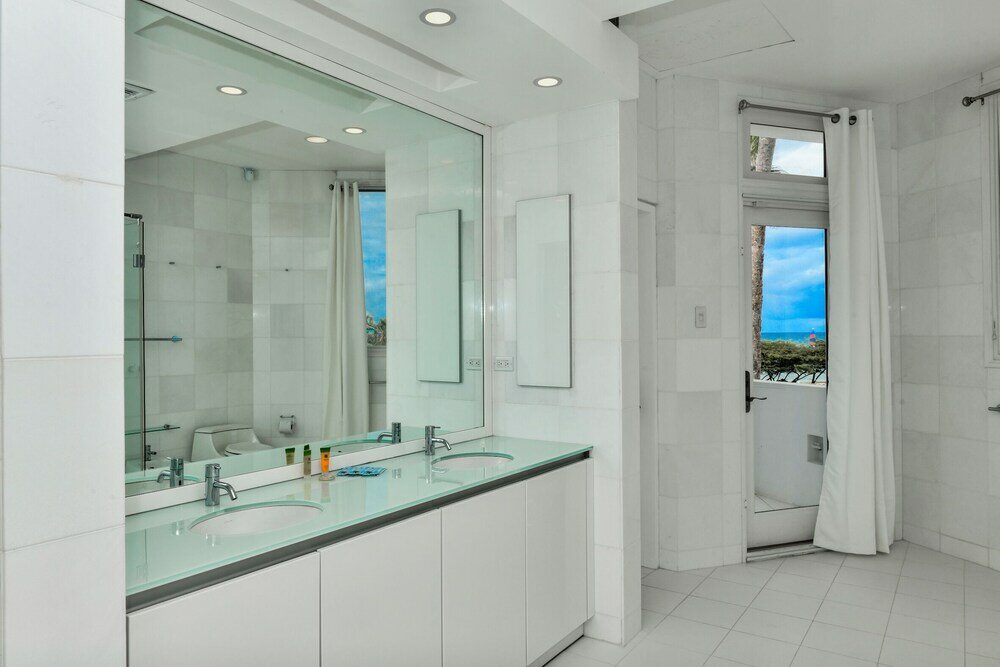 Фото Ocean Front 7-bedroom 7-bath Sunset Views Malmok!