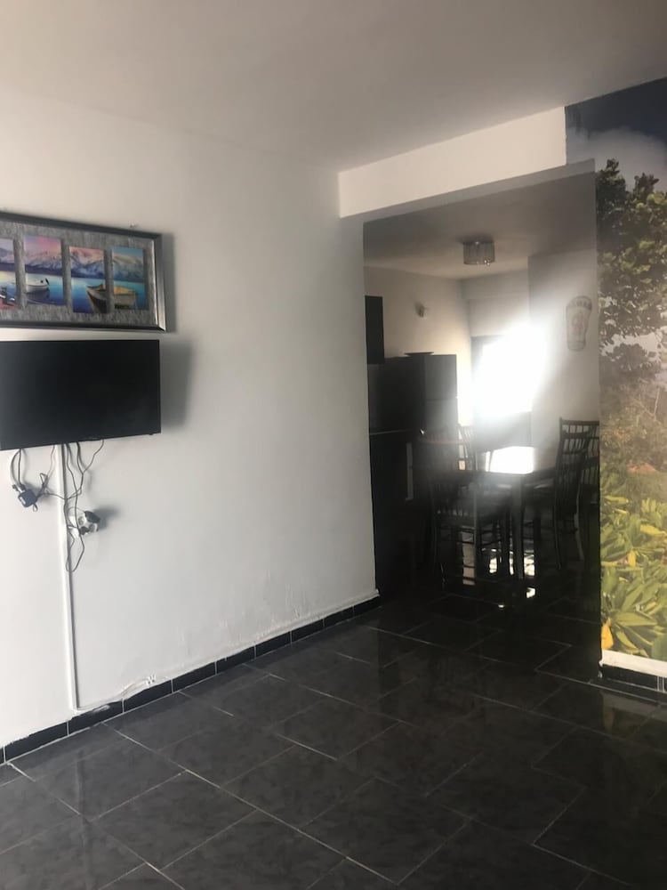 Фото Too Many Suites