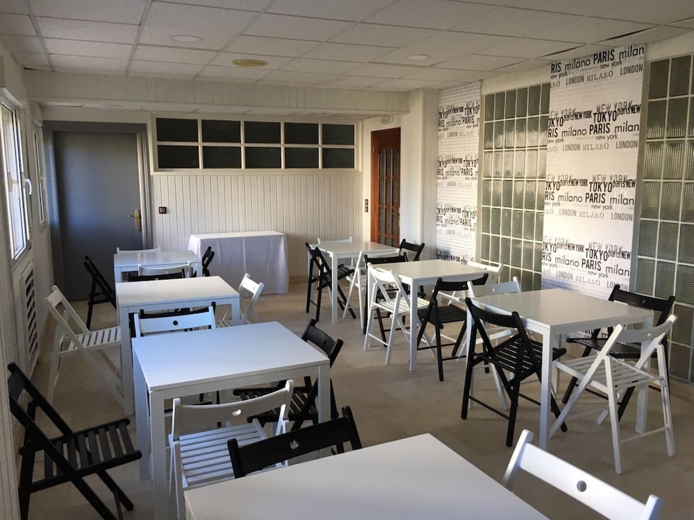 Фото Llanes International Hostel