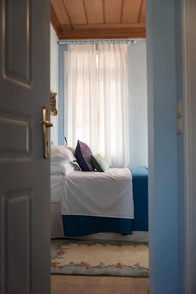 Фото Yiasemi of Chios