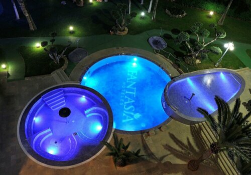 Внешний вид отеля Gran Hotel Las Fuentes de Fantasía Hoteles в Алькала-де-Хиверте, фото 3