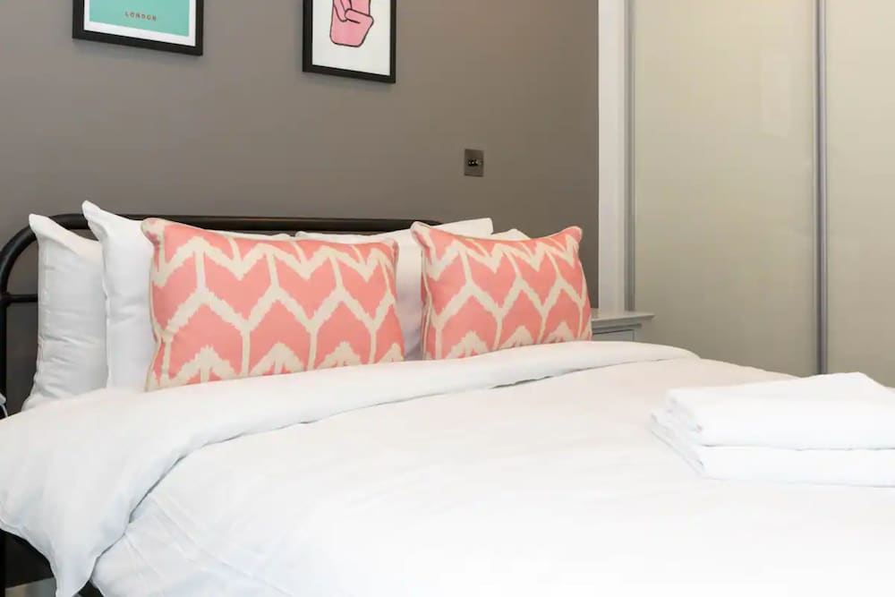 Фото Stylish & Luxurious 2 Bedroom Flat - Shoreditch