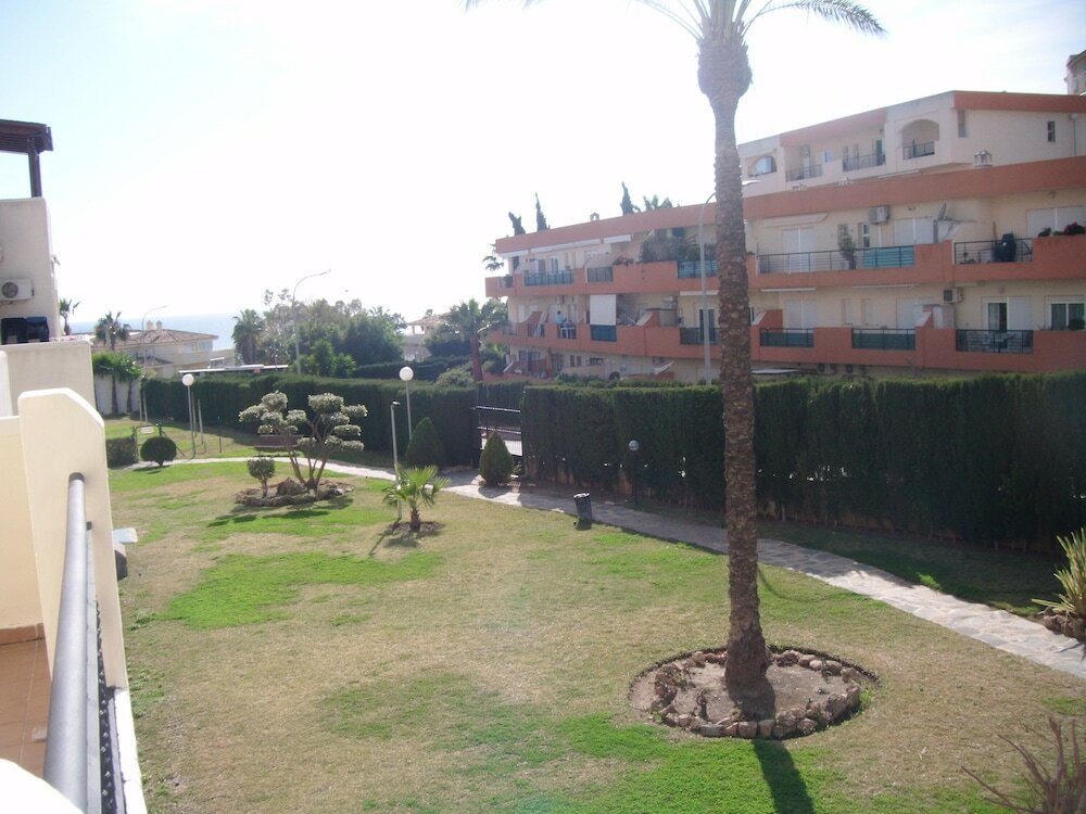 Фото Apartment Low Cost Real De Torrequebrada