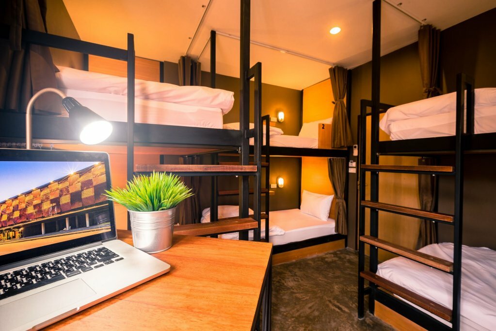 Фото Srisuksant Square