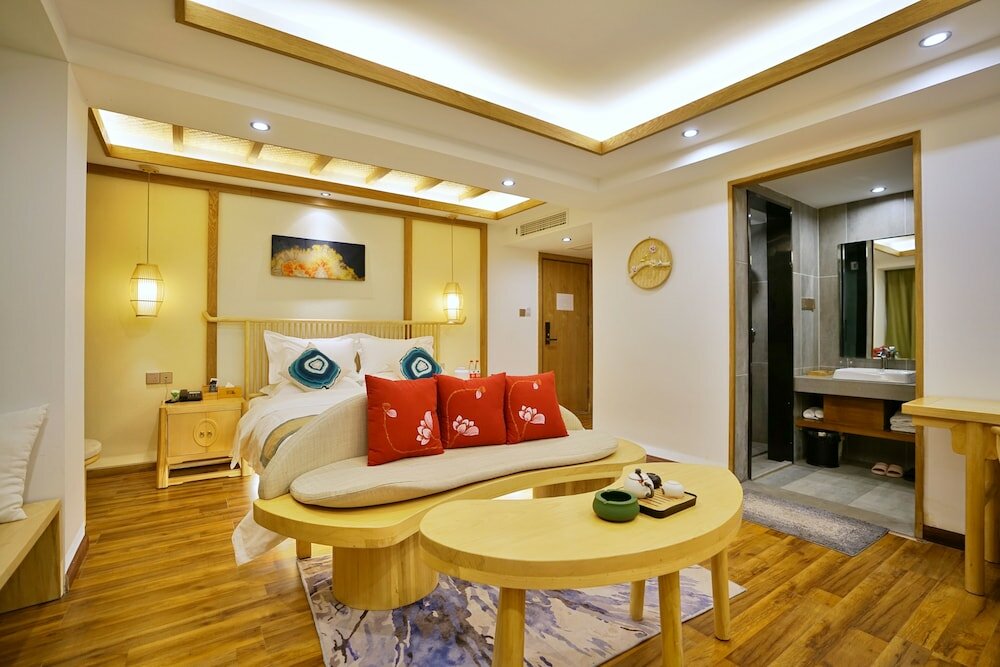 Фото Yuexijiang Boutique Holiday Hotel