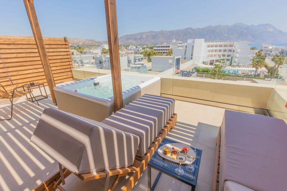 Фото Cabana Blu Hotel & Suites