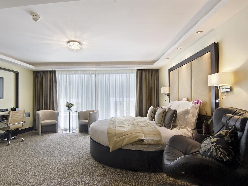 Фото Park Grand Mayfair