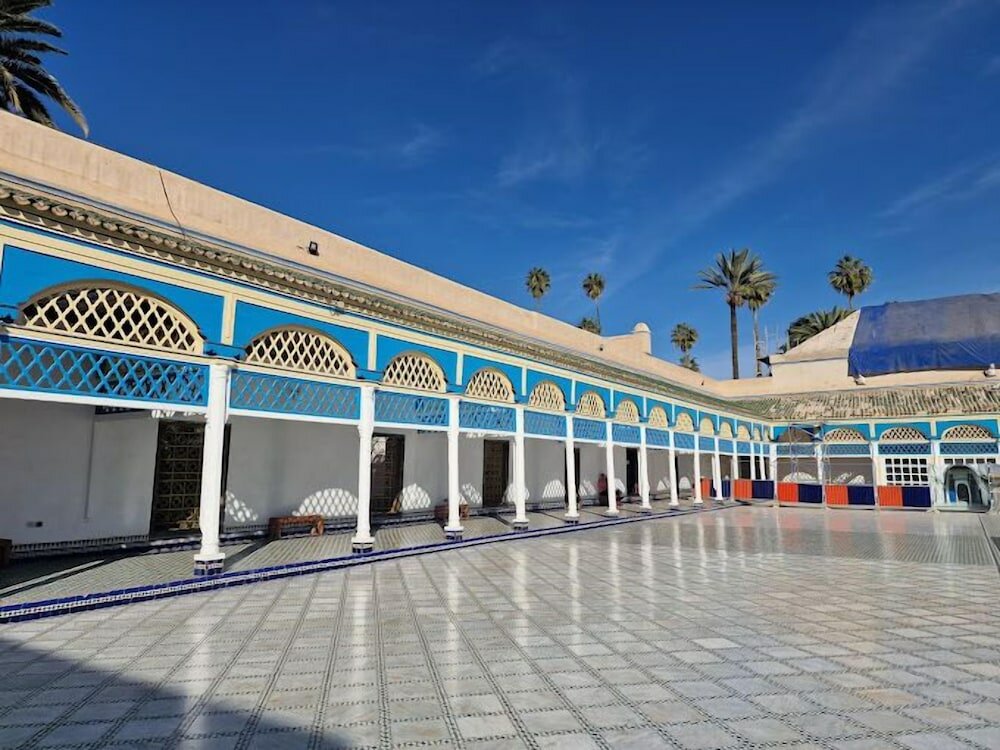 Фото отеля 2