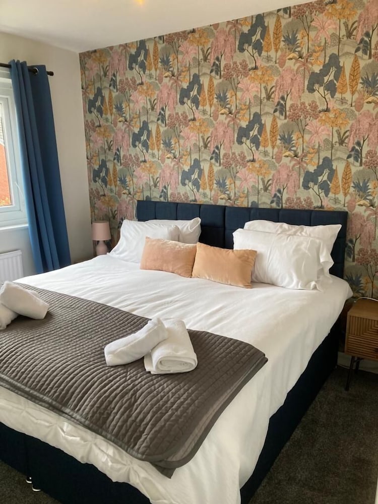 Фото Modern Cosy Home Sleeps 6 With Parking nr Preston