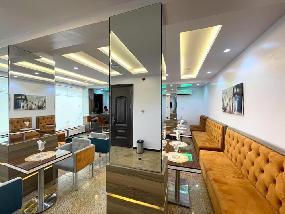 Фото God's Touch Apartment