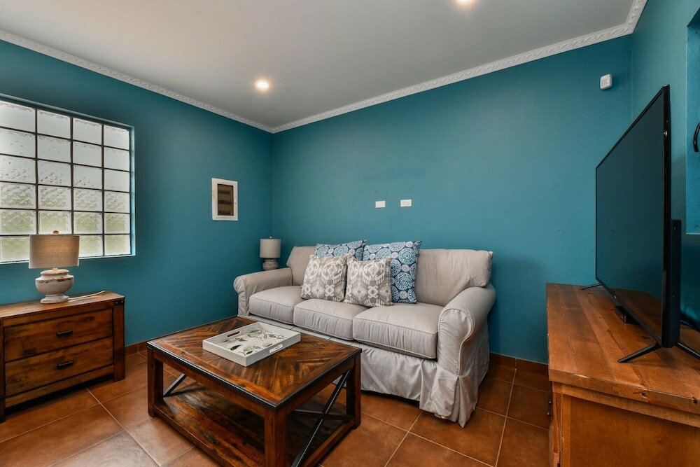 Фото Newly Renovated! Polynesian Themed in Noord!