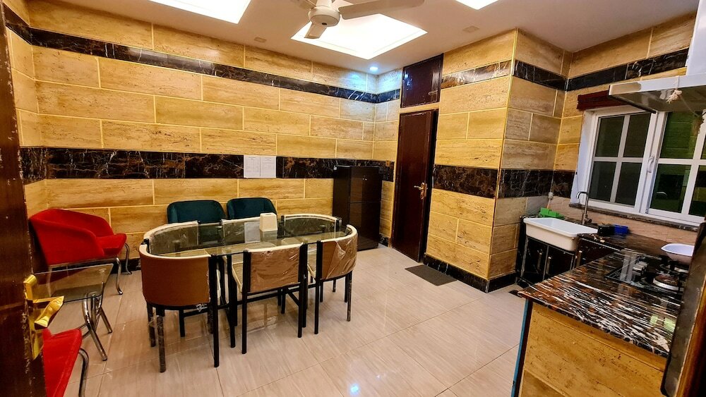 Фото Апарт-отель Smart Apartment's Lahore