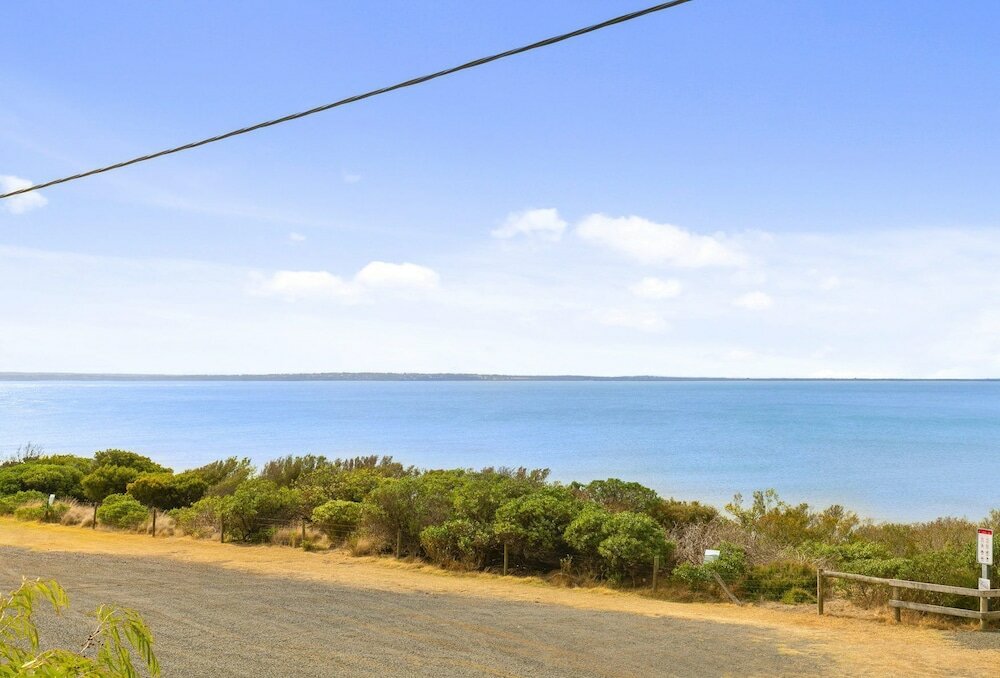 Фото Grossard Point The Lighthouse Ventnor