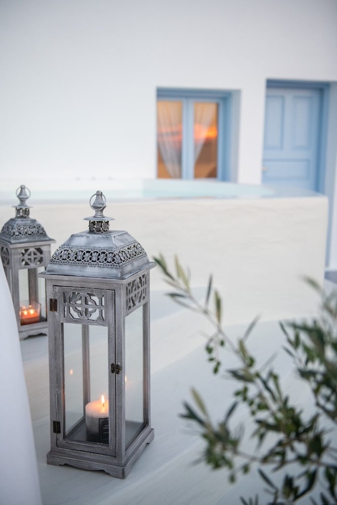 Фото Sun Angelos Oia - Luxury Cave Suites