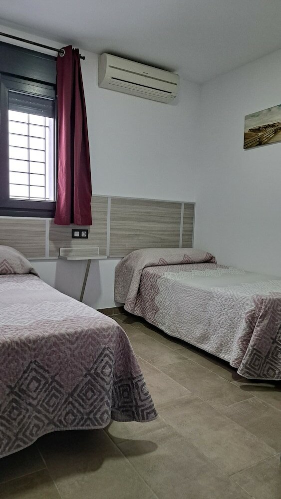 Фото Hostal Maria Jose