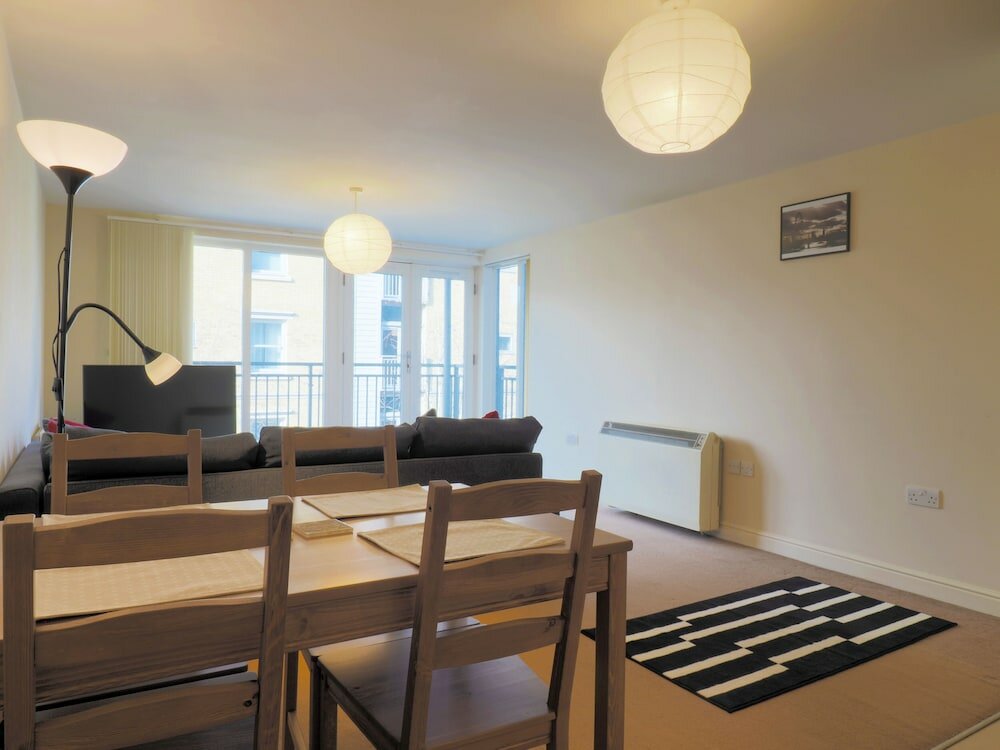 Фото Bingley Court