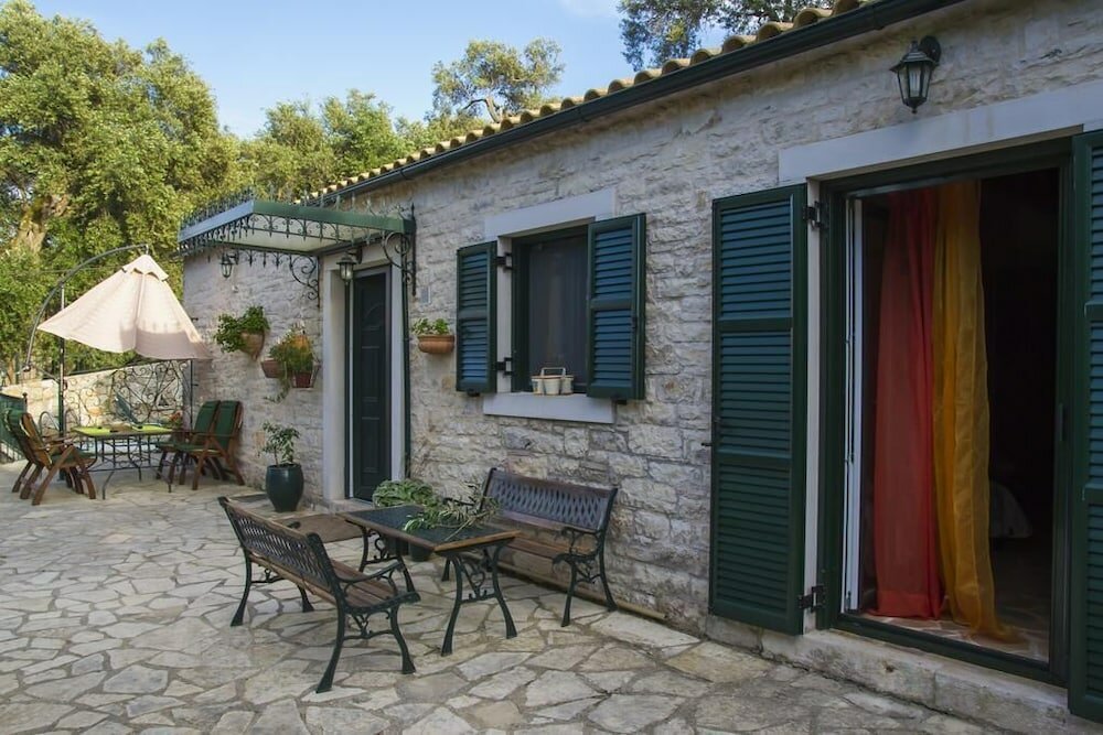 Фото Su La Strata house by CorfuEscapes