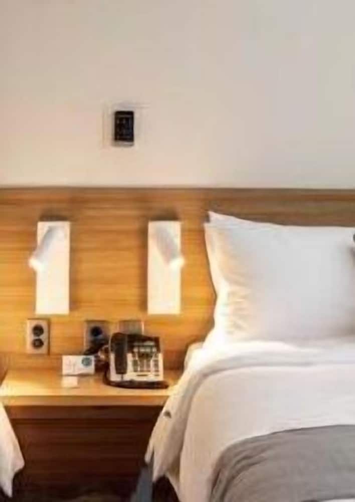 Фото Kt&g Sangsang Madang Busan Stay - Hostel