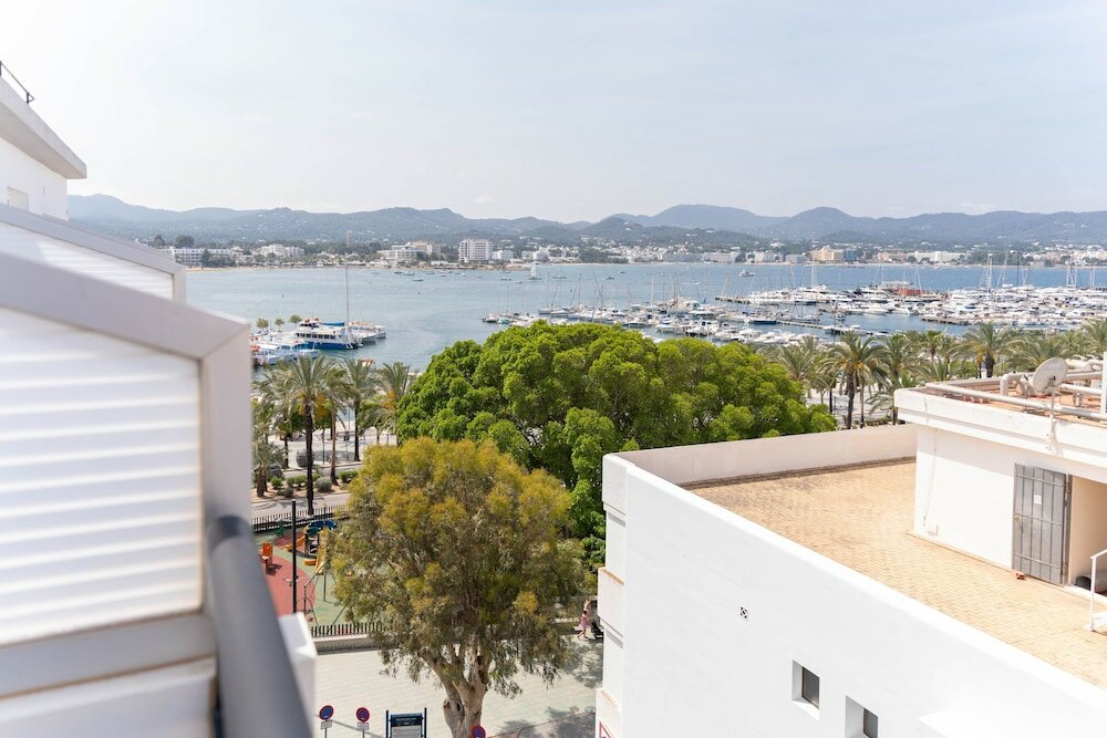 Фото The Red Hotel by Ibiza Feeling 