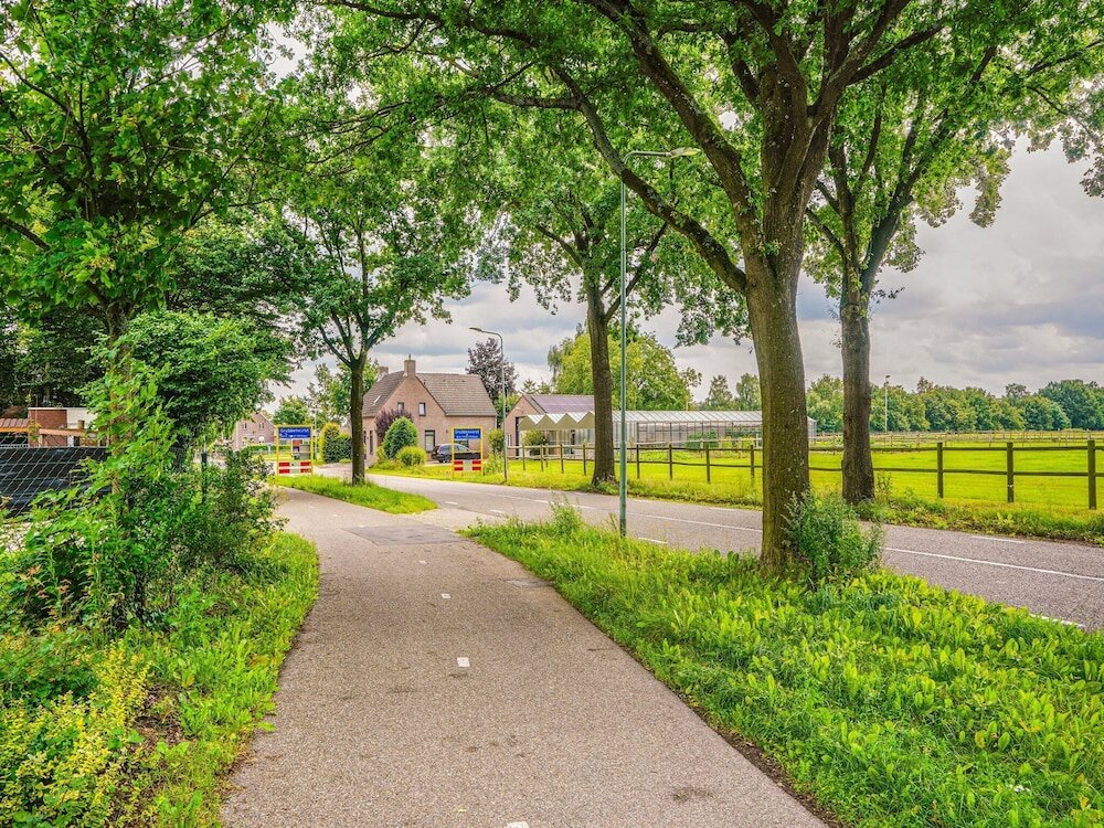Фото Modern Holiday Home in Grubbenvorst near River Maas