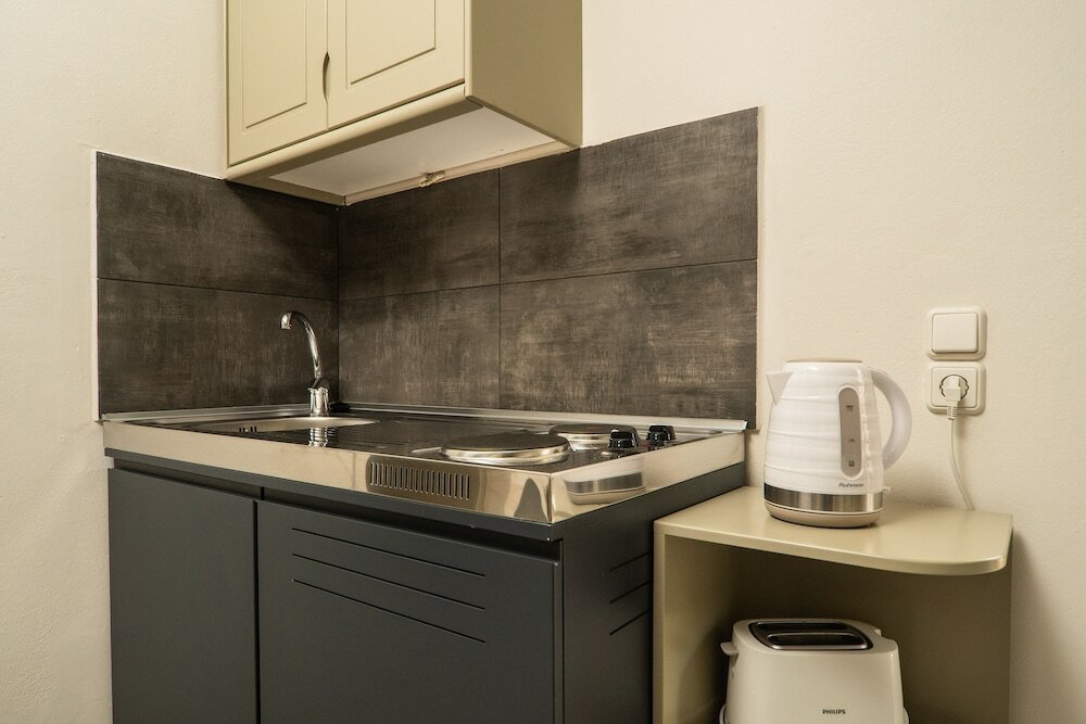 Фото Manos Beachside Apartments