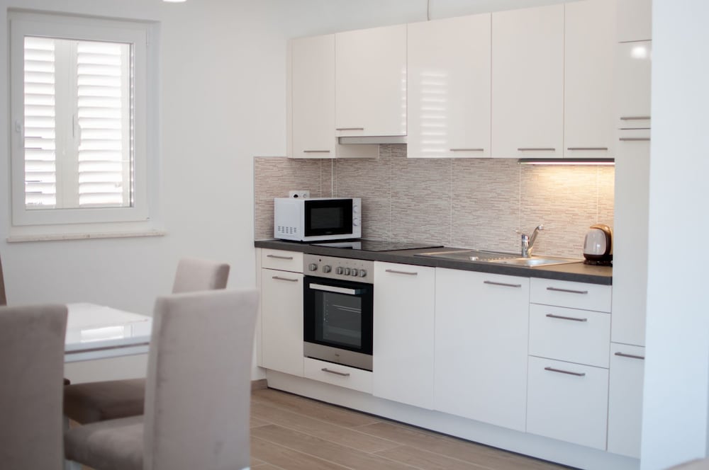 Фото Hvar-Holiday Apartments