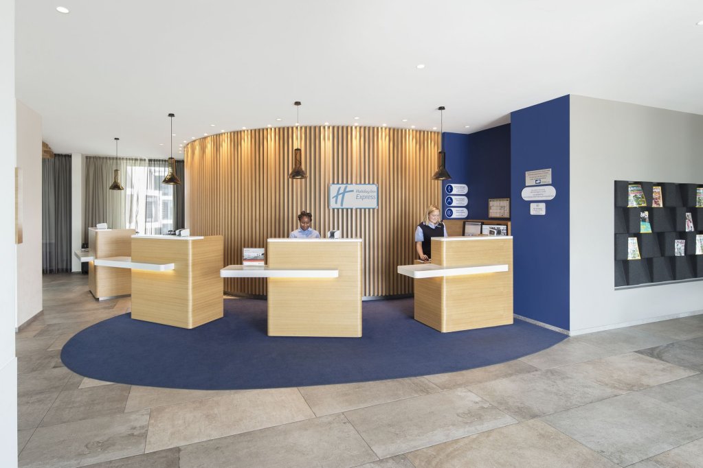 Фото Holiday Inn Express Munich City West