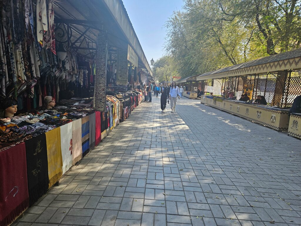 Clothing market Flea market, Yerevan, photo