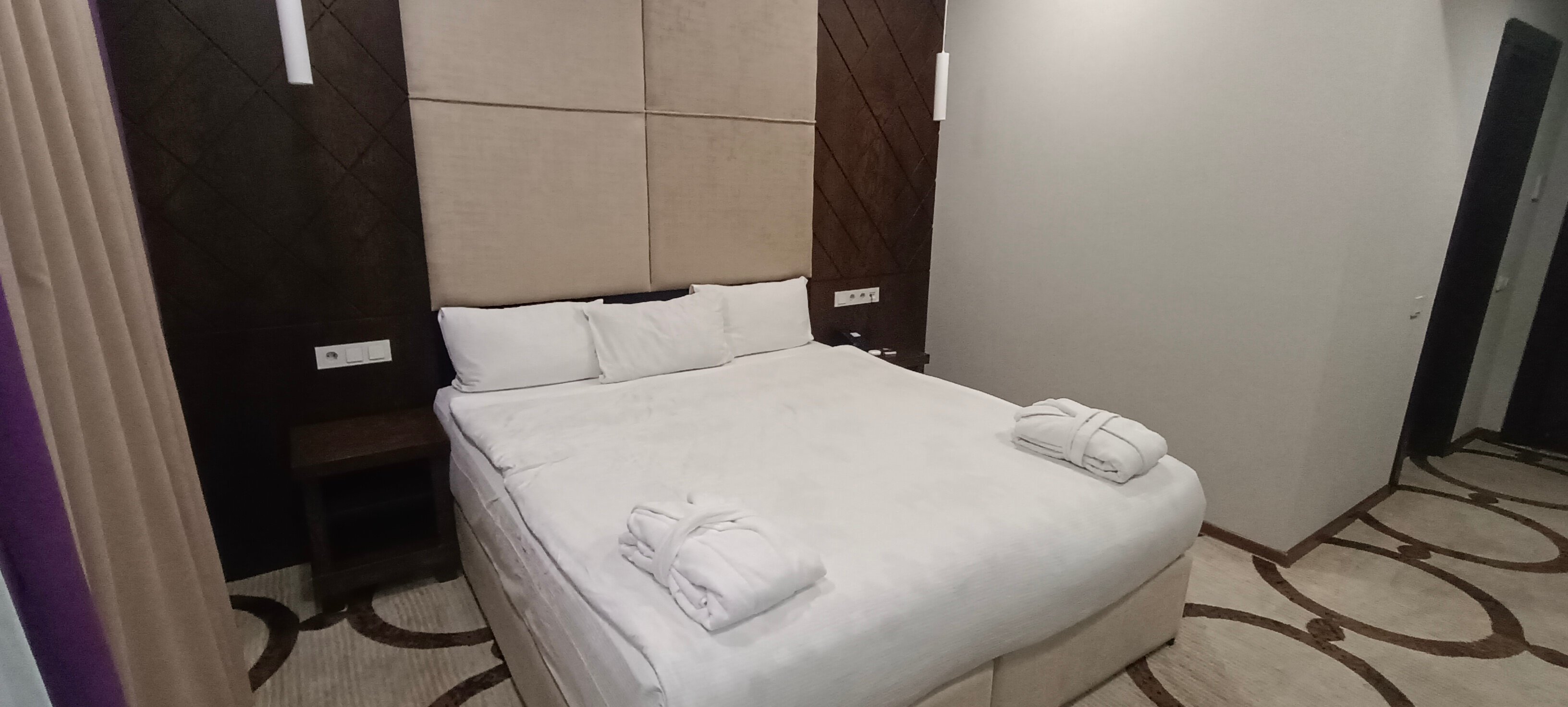 Фото East Palace Hotel