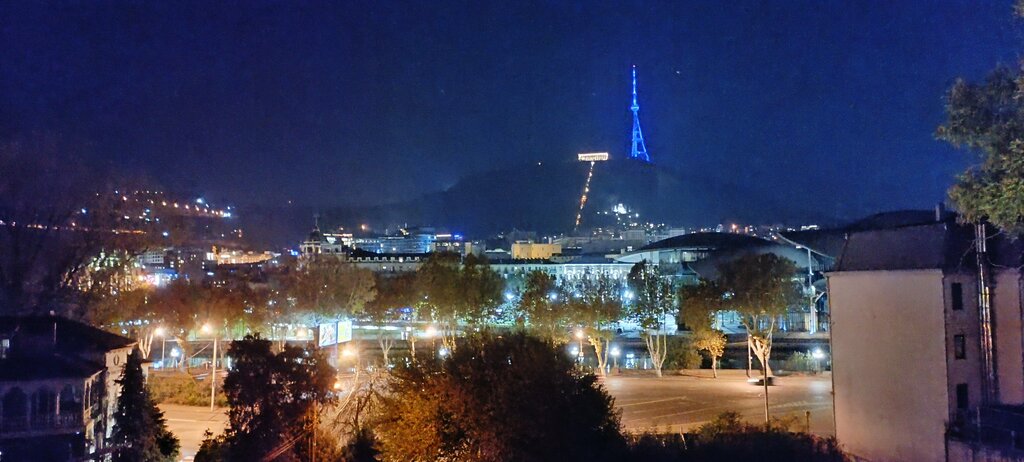 Гостиница Bridge Hotel Tbilisi, Тбилиси, фото