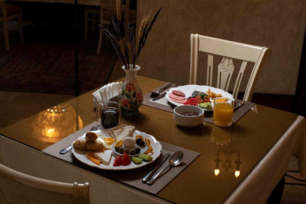 Фото Sapphire Inn Hotel